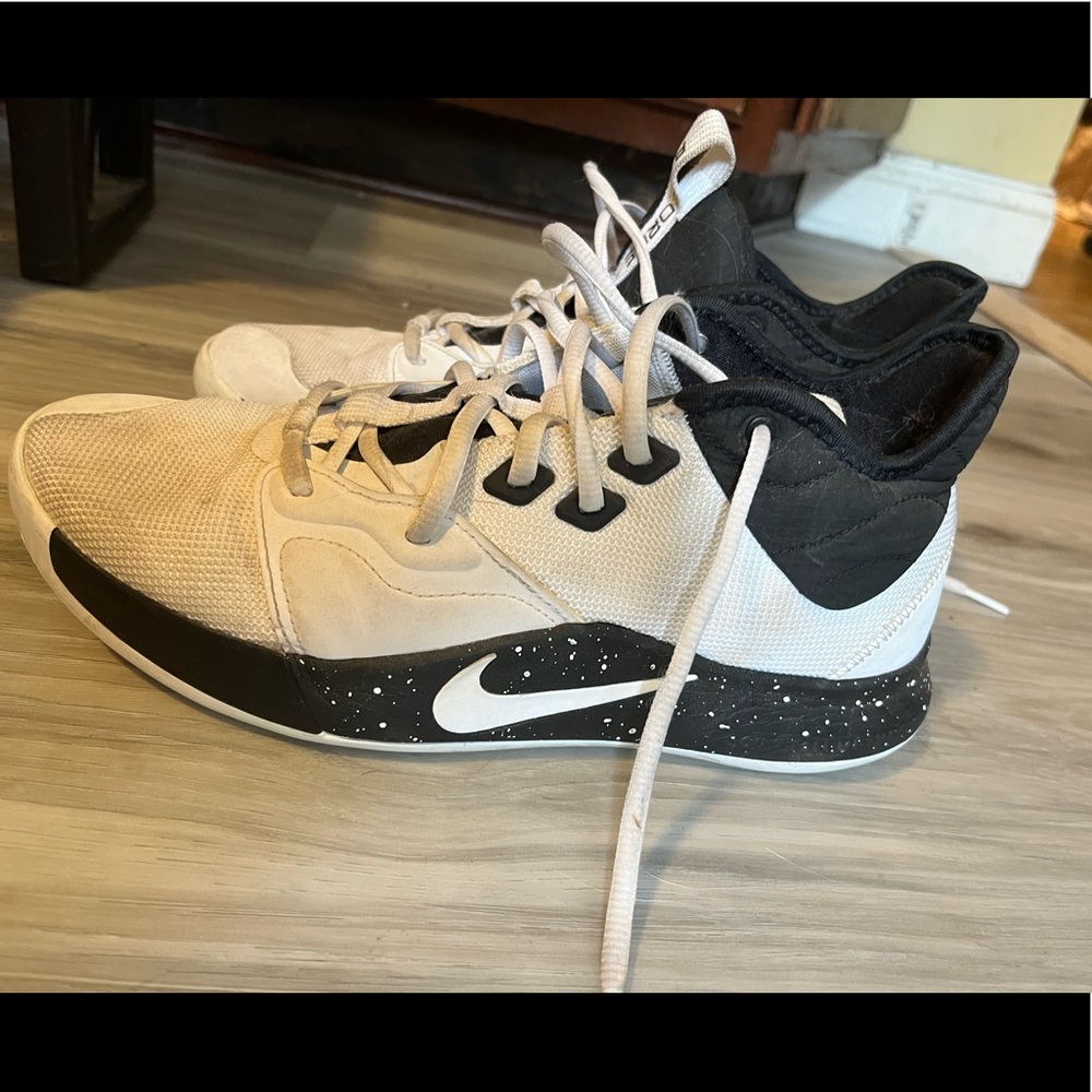 PG 3S BLACK AND WHITE